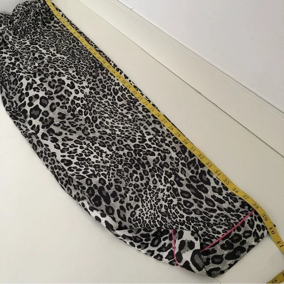 2000s Victoria Secret snow leopard satin pajama set sz M